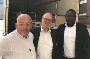 Asklepios Kliniken GmbH & Co. KGaA: Asklepios Klinik St. Georg spendet Betten für Krankenhausneubau in Westafrika