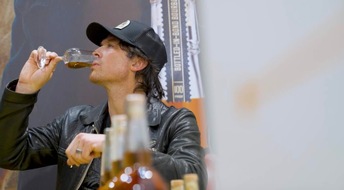 Mhoch4 GmbH & Co. KG: Serienstar Ian Somerhalder präsentiert seinen Whiskey auf der ProWein