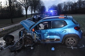 Polizei Düren: POL-DN: Winterliche Witterungsbedingungen sorgen für zahlreiche Verkehrsunfälle