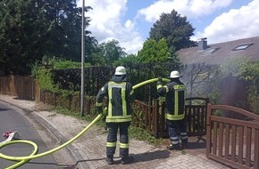 Freiwillige Feuerwehr Celle: FW Celle: Heckenbrand in Altencelle