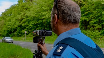 Polizeipräsidium Mittelhessen - Pressestelle Wetterau: POL-WE: Schwerpunkt Zweiräder - Kontrollen für die Sicherheit aller Verkehrsteilnehmer