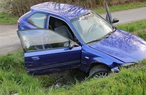 Polizeipräsidium Hamm: POL-HAM: Tank-Betrüger flüchten vor Polizei - unter Drogen und mit gestohlenen Kennzeichen im Graben