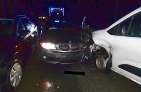 Polizei Minden-Lübbecke: POL-MI: Drei Fahrzeuge kollidieren bei Überholmanöver in Rothenuffeln
