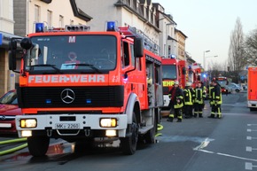 FW Menden: Brandeinsatz - Küchenbrand mit mehrfacher Menschenrettung