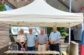 Polizeipräsidium Südosthessen: POL-OF: Schutzfrau vor Ort mit Infostand auf Senioren-Sommerfest