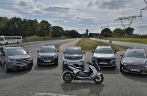 Ford-Werke GmbH: 5GAA, BMW Group, Ford und Groupe PSA zeigen europaweit erstmals die Interoperabilität der C-V2X-Direktkommunikation zwischen mehreren Automobilherstellern (FOTO)