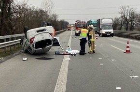 Polizeidirektion Neustadt/Weinstraße: POL-PDNW: Autobahnpolizei Ruchheim - Nach Aufprall mehrfach überschlagen