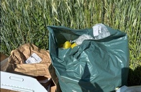 Polizeipräsidium Ulm: POL-UL: (GP) Göppingen - Unerlaubte Müllentsorgung / Ein Zeuge fand am Donnerstag illegal entsorgten Müll bei Göppingen.