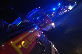 Feuerwehr Recklinghausen: FW-RE: Brennende Müllbehälter führen zu Verrauchung eines Wohngebäudes