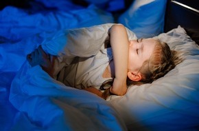 Wort & Bild Verlagsgruppe - Gesundheitsmeldungen: Pseudokrupp: Eltern müssen schnell reagieren / Ringen Kleinkinder im Bett plötzlich nach Atem und husten bellend, handelt es sich oft um einen Pseudokrupp-Anfall