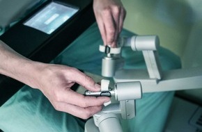 Technische Hochschule Köln: Forschungsteam untersucht Arbeitsbedingungen an OP-Robotern