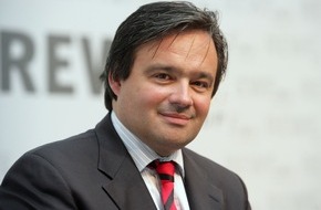 REWE Group: Alain Caparros zum Vorsitzenden des Vorstands der REWE Group bestellt / Aufsichtsrat bestätigt Kurs mit Fünf-Jahres-Vertrag - Externer Vertrauensanwalt als Bekenntnis zu Corporate Governance