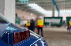 Hauptzollamt Singen: HZA-SI: Bundesweite Schwerpunktpr&uuml;fung des Zolls im Baugewerbe - Vier Personen versuchen zu fl&uuml;chten um sich der Kontrolle zu entziehen.