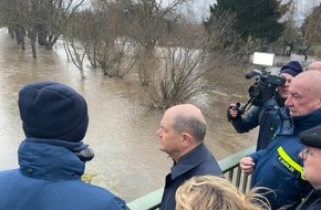 THW Landesverband Berlin, Brandenburg, Sachsen-Anhalt: THW LVBEBBST: Hochwassereinsatz nach Sturmtief Zoltan- Rund 2,5 Millionen Sandsäcke später: Erste Zwischenbilanz THW-Einsatz in Sachsen-Anhalt