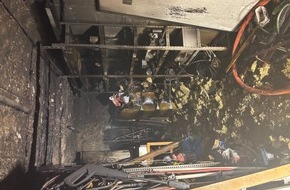 Feuerwehr Ratingen: FW Ratingen: Brandeinsatz in Ratingen Homberg