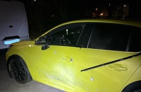 Kreispolizeibehörde Rhein-Kreis Neuss: POL-NE: Fahrzeug durch Sprengkörper beschädigt