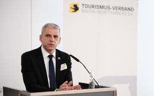 Tourismus Marketing GmbH Baden-Württemberg: Pressemitteilung: Tourismusbranche würdigt „Räume im Wandel“