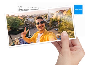 Produktneuheit: Die Pixum Postkarte schickt Fotos auf Reisen