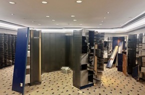 Polizei Gelsenkirchen: POL-GE: Polizei Gelsenkirchen zeigt nach Sparkassen-Einbruch Fotos vom Tatort