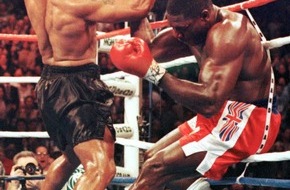 Sky Deutschland: Boxlegenden unter sich: "Bruno vs. Tyson" ab 18. September exklusiv auf Sky Documentaries und Sky Ticket