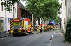 Feuerwehr Ratingen: FW Ratingen: Gasausströmung in leerstehendem Gebäude - Feuerwehr Ratingen im Einsatz