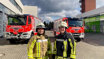 FW-Langenfeld: Neue Dienstkleidung für die Feuerwehr