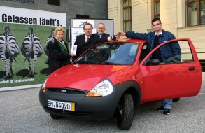 Deutscher Verkehrssicherheitsrat e.V.: "Driver Check" - Preisausschreiben: Hauptpreis Ford Ka überreicht