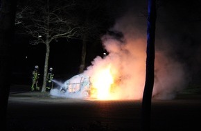 Kreispolizeibehörde Viersen: POL-VIE: Viersen - Dülken: Auto abgebrannt - Ursache unbekannt