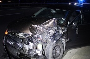 Polizei Minden-Lübbecke: POL-MI: Unfallflucht: Zwei Autofahrerinnen bei Unfall auf der B 65 verletzt