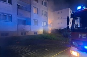 Feuerwehr Detmold: FW-DT: Brand in Mehrfamilienhaus - 2 Personen gerettet