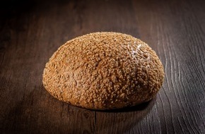 Zentralverband des Deutschen Bäckerhandwerks e.V.: Vielfältig aus Tradition: Das Dreikornbrot ist das Brot des Jahres 2021