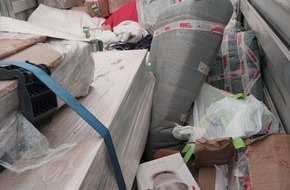 Bundespolizeidirektion M&uuml;nchen: Bundespolizeidirektion M&uuml;nchen: Fahndungserfolg nach nur 18 Stunden - Bundespolizei, Bayerische Polizei, Zoll und Staatsanwaltschaft nehmen mutma&szlig;lichen Schleuser in Waidhaus fest