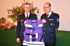 Kreisfeuerwehrverband Segeberg: FW-SE: PSNV-E-Team der Feuerwehr erhält neue Kennzeichnungswesten