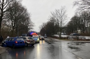 Polizei Bielefeld: POL-BI: Verkehrsunfall bei Abbiegemanöver