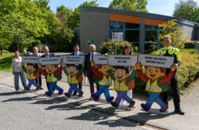 Kreispolizeibeh&ouml;rde Viersen: POL-VIE: Feierliche &Uuml;bergabe der neuen Vekehrshelden in Viersen