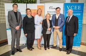 Vienna Behavioral Economics Network (VBEN): Iris Bohnet: "Wir reagieren auf Dinge, obwohl sie keinen Einfluss auf die Leistung haben" - BILD