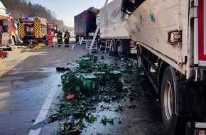 Polizeipräsidium Mittelhessen - Pressestelle Gießen: POL-GI: Rabiater Ladendieb+++ Auseinandersetzung in der Friedensstraße+++Schwere Verkehrsunfälle auf der A 5+++Auto rutscht auf Seite gegen Hauswand