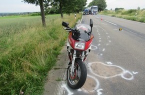 Polizei Mettmann: POL-ME: 62-jähriger Motorradfahrer bei Unfall mit Reh schwer verletzt - Ratingen - 2107043