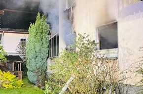 Feuerwehr Paderborn: FW Paderborn: Gemeldeter Zimmerbrand in PB-Schloß Neuhaus