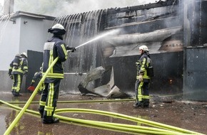 Feuerwehr Bochum: FW-BO: Brennende Kfz-Werkstatt in Bochum-Gerthe