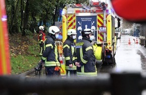 Feuerwehr Mettmann: FW Mettmann: Kellerbrand in Gewerbebetrieb /Auslaufendes Eisen sorgt für Kellerbrand, zwei Personen wurden dabei verletzt.