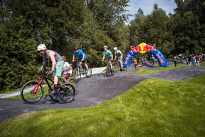 Bayerns größter und erster Asphalt Pumptrack lädt zur Saisoneröffnung ins oberfränkische Selb ein / Über 15 Sportarten fahren und kommen auf diesem generationsübergreifenden Freitzeitareal zusammen