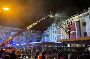 Feuerwehr Offenburg: FW-OG: Brand am Weihnachtsabend - Zimmerbrand mit Menschenrettung