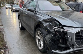 Polizei Bielefeld: POL-BI: Kollision beim Ausparken - Hoher Sachschaden