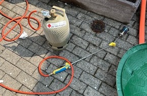 Polizeidirektion Kaiserslautern: POL-PDKL: Hausdämmung fängt Feuer