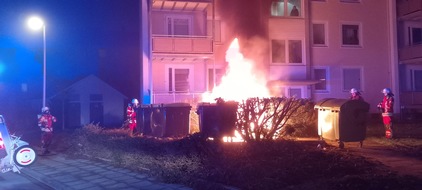 Feuerwehr Minden: FW Minden: Mehrere Kleinbrände im Stadtteil Bärenkämpen sorgten in Minden für eine eine unruhige Nacht