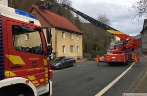 Feuerwehr Plettenberg: FW-PL: Sturmtief "Sabine" sorgt für erste Einsätze der Plettenberger Feuerwehr. Meldekopf am Wall besetzt.