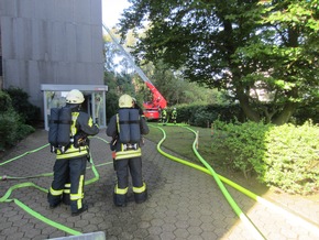 FW-MH: Ausgedehnter Wohnungsbrand - Keine Verletzten