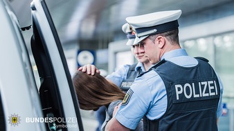 Bundespolizeidirektion München: Bundespolizeidirektion München: Gewalt im Zug und am Bahnhof Geltendorf / Bundespolizei ermittelt gegen Tatverdächtige