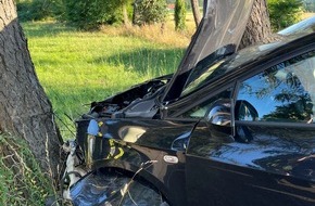 Polizei Minden-Lübbecke: POL-MI: Zusammenstoß mit entgegenkommendem Auto